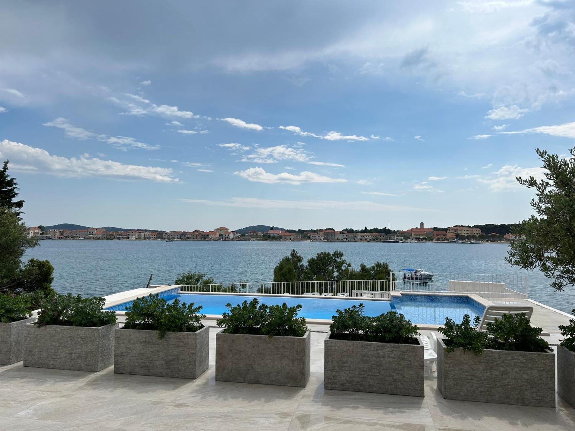 Apartments Juric Brodarica  Buitenkant foto